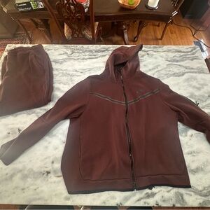 Men’s Brown Nike Tech Jogging suit 2xL
